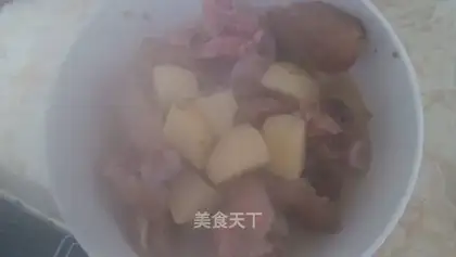Pig hoof potatoes