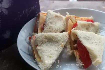 Breakfast sandwich