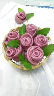 Potato rose buns