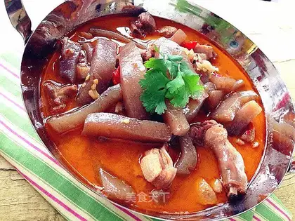 A pot of tartar duck