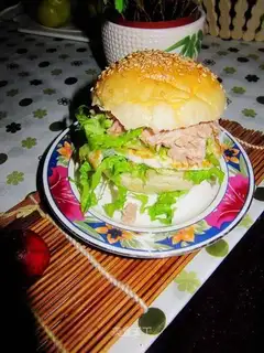 Tuna burger