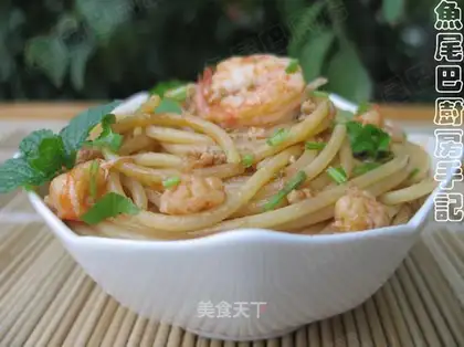 Spaghetti with shrimp meat sauce