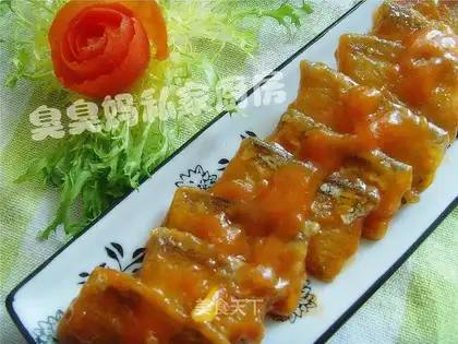 Hairfish in tomato sauce