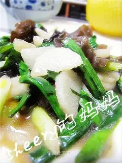 stir-fried yam with garlic and fungus