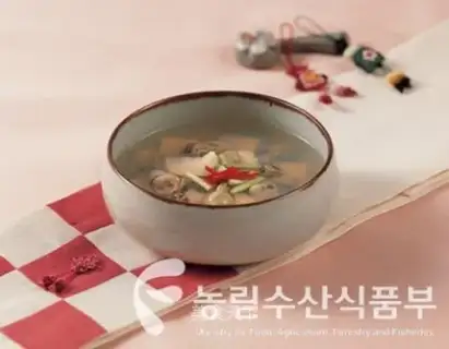 Korean oyster tofu soup