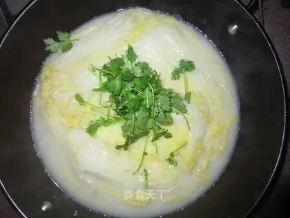 Baby vegetable tofu fish head soup