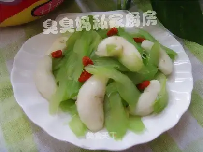 stir-fried water chestnut with celery
