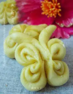 Corn butterfly steamed buns