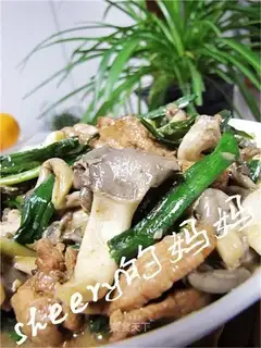 stir-fried pork slices with mushroom and garlic