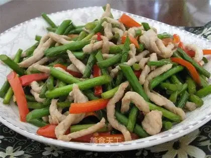 stir-fried shredded pork with garlic moss