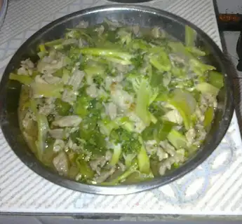 Fried pork slices with broccoli
