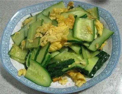 Fried egg and cucumber