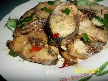 Braised mackerel fish