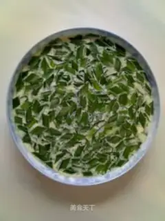 Steamed eggs with Qiyang grass