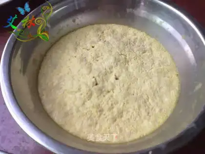 Steamed meat pie with egg and tofu