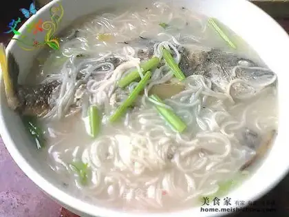 Yellow fin fish noodles