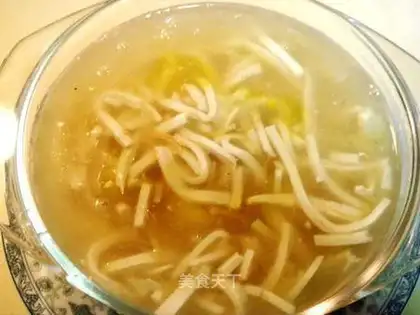 Dried scallops and silver silk tofu soup