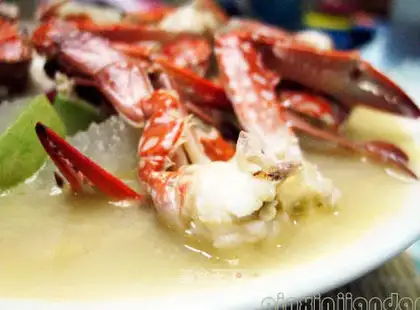 Crab and white gourd soup