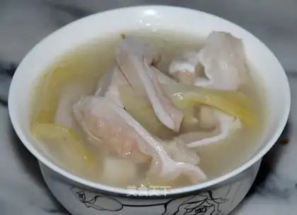 Pickled and pepper pork tripe soup