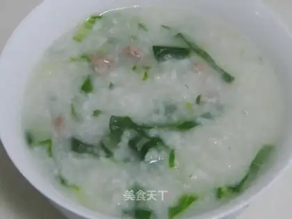 Congee with green vegetables and lean meat
