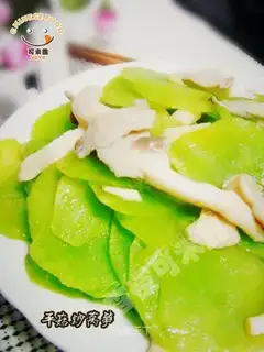 stir-fried mushroom with lettuce