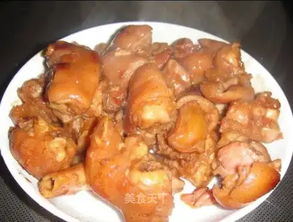 braised pork trotters