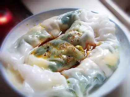 Steamed rice rolls