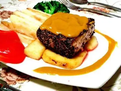 Pan-fried tuna