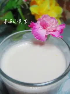wolfberry banana milkshake