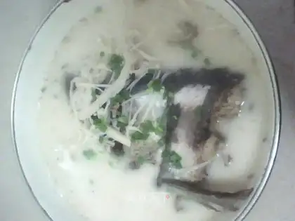 Fish head and mushroom soup