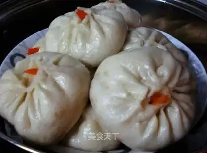 Pork buns with celery flavor