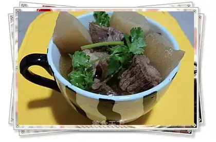 Stewed beef brisket with radish