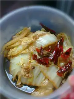 Hot and sour cabbage