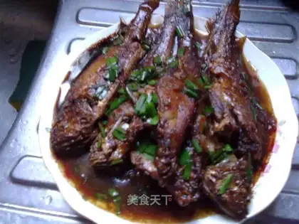Braised small yellow croaker
