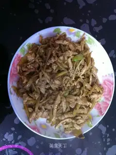 Shred ginger pork