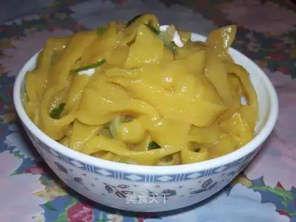 Hot noodle soup with pumpkin juice