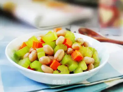 Peanuts with celery