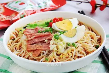 The appetizer spicy noodles