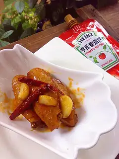Three chickens with eggplant juice