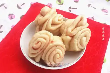 Curtain rolls