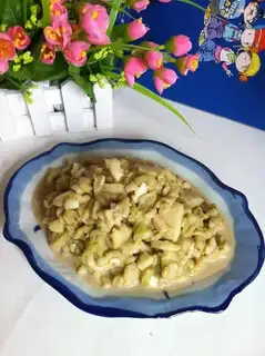 Sesame sauce and cheese