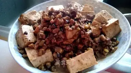 Tofu with mushroom sauce