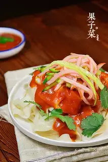 Ham tastes cold noodles