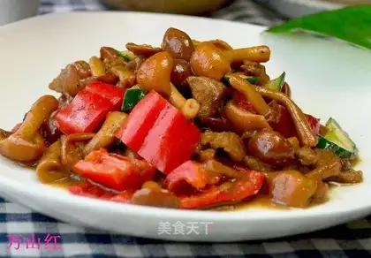 Rolling mushroom fried meat