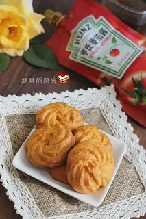 Tomato sauce butter cookies