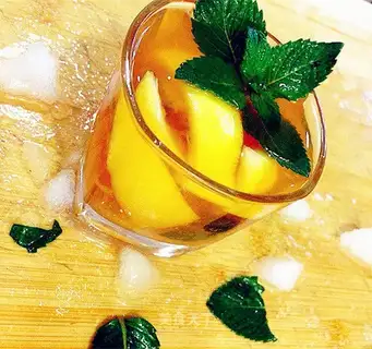 Mint iced lemon tea