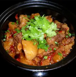 Spicy cow roasted potatoes