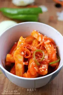 Hot fried rice cake