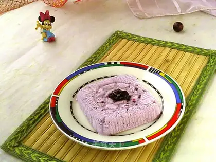 Blueberry cream ice cream