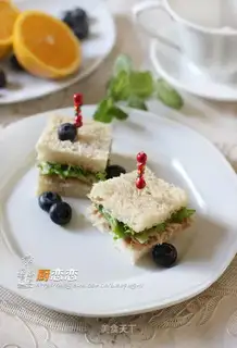 Tuna sandwich